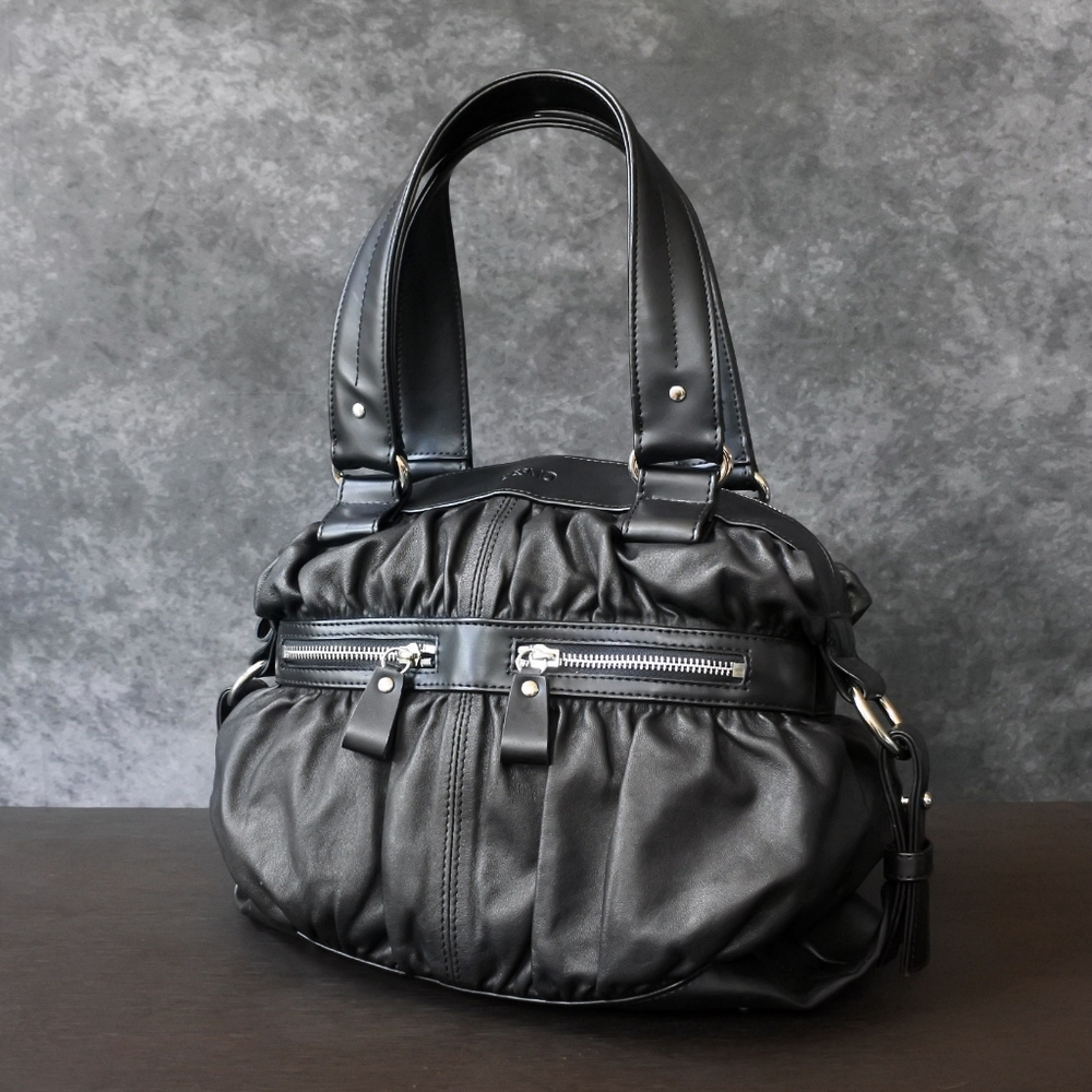 Desmo Italy Black Leather Zip Top Handle Bag